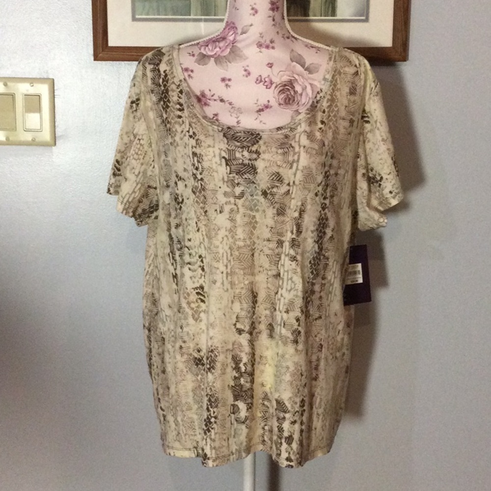 Gloria Vanderbilt Tan & Brown Top